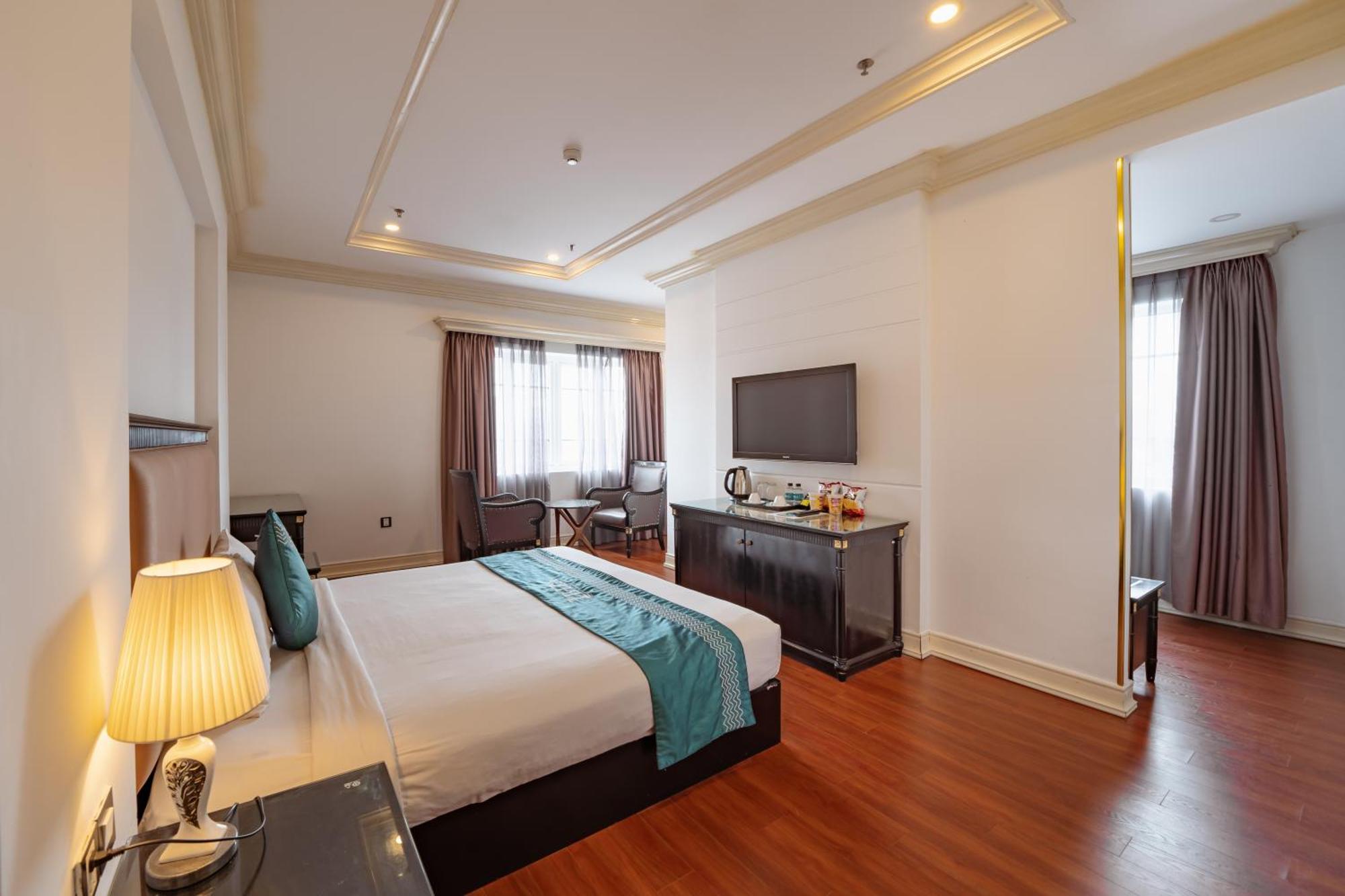 Ibiza Riverfront Hotel Da Nang