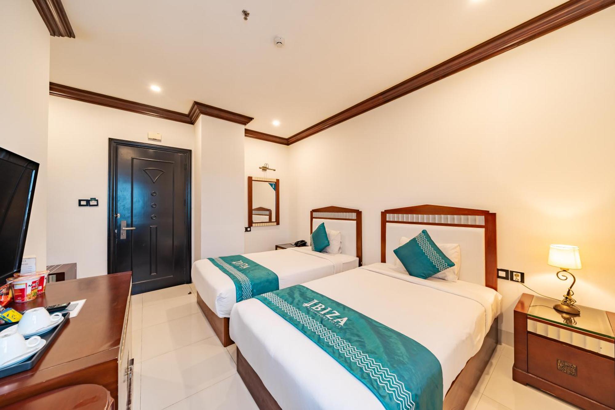 Hotel Ibiza Riverfront Da Nang