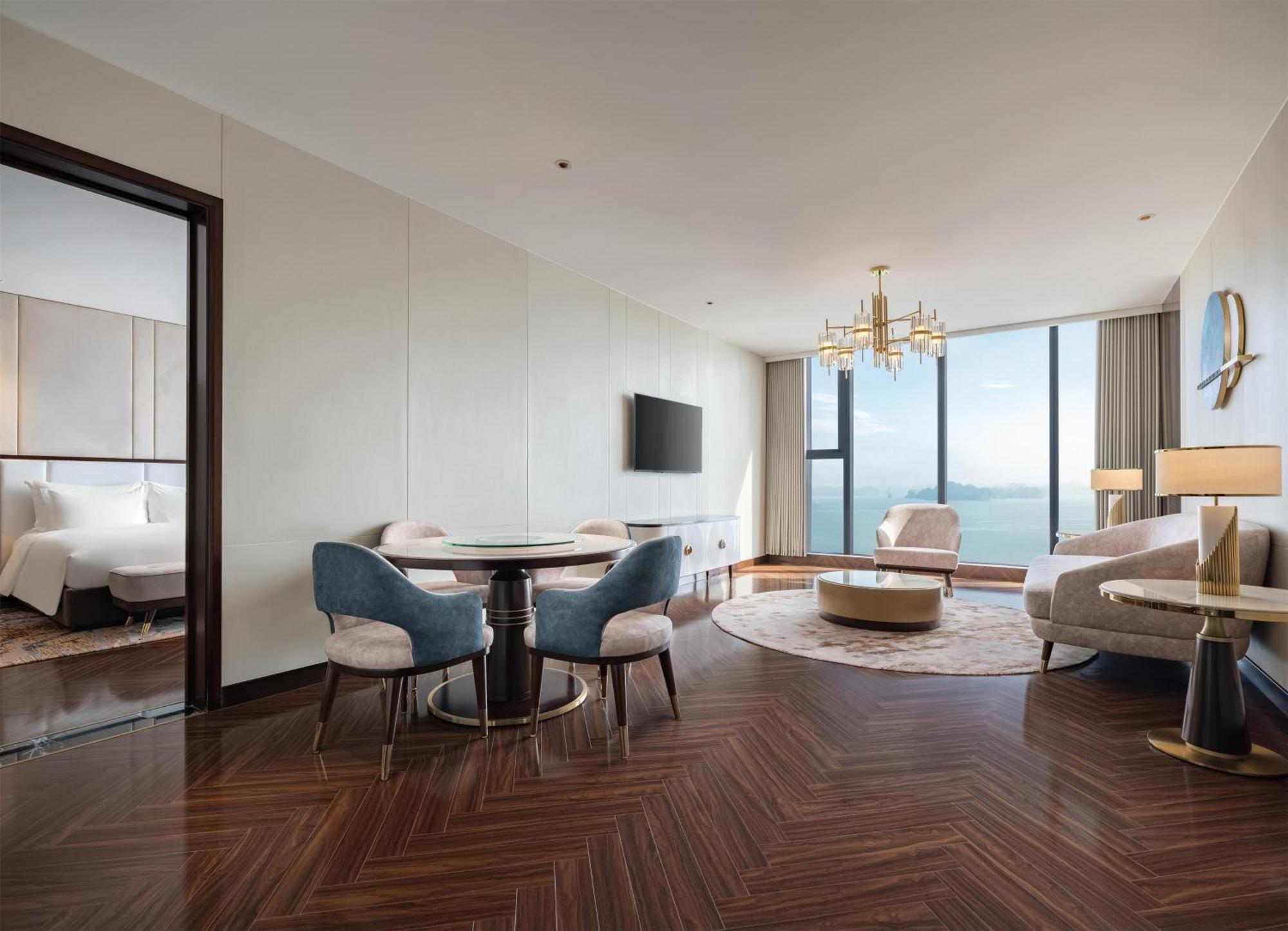 Radisson Blu Bay Hotel
