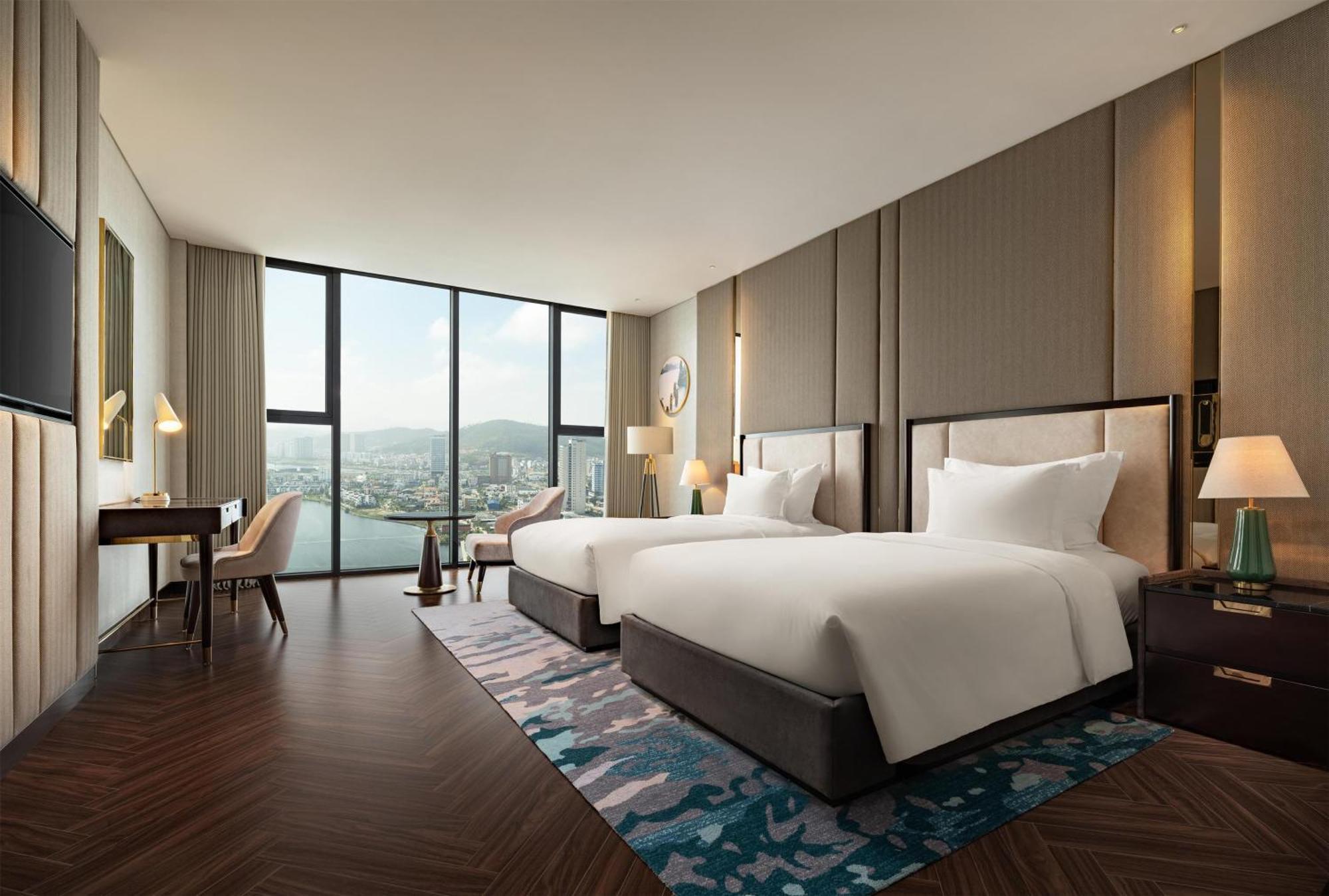 Radisson Blu Bay 5* Ha Long