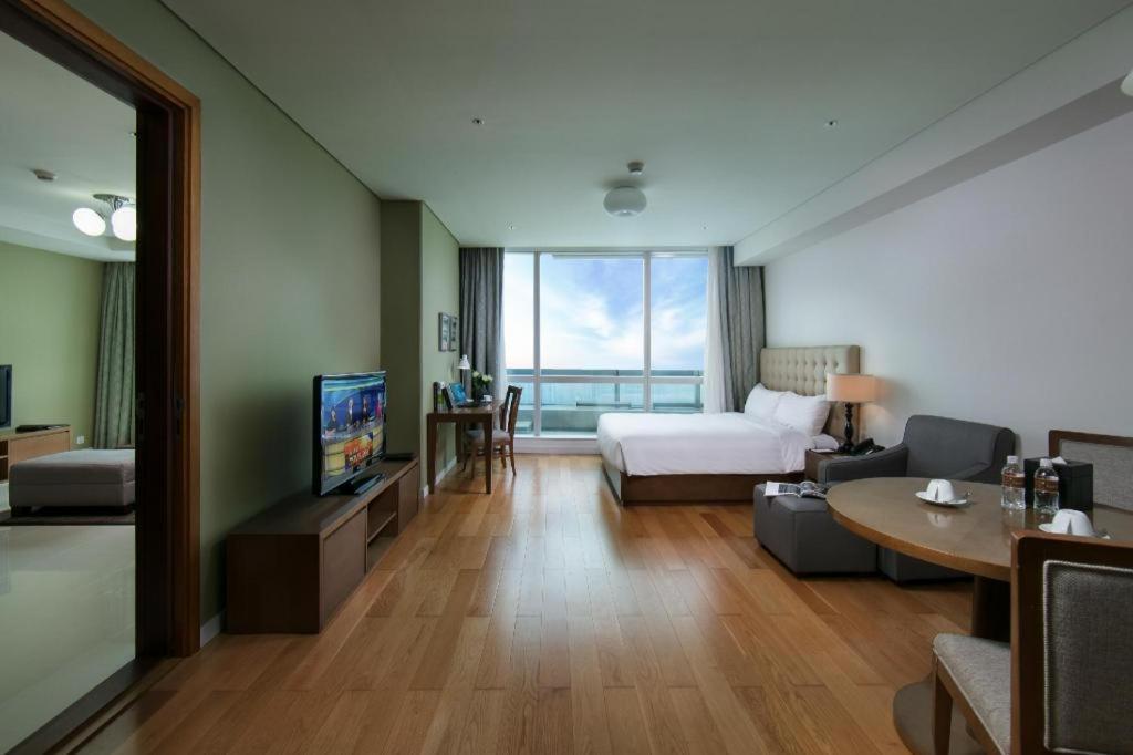 Hotel Calidas Landmark72 Royal 5*