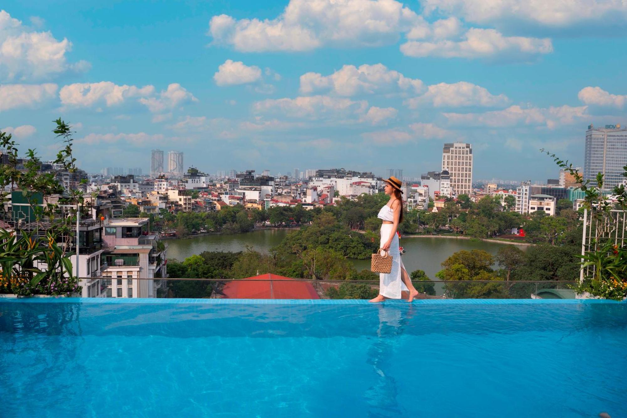The Oriental Jade Hotel