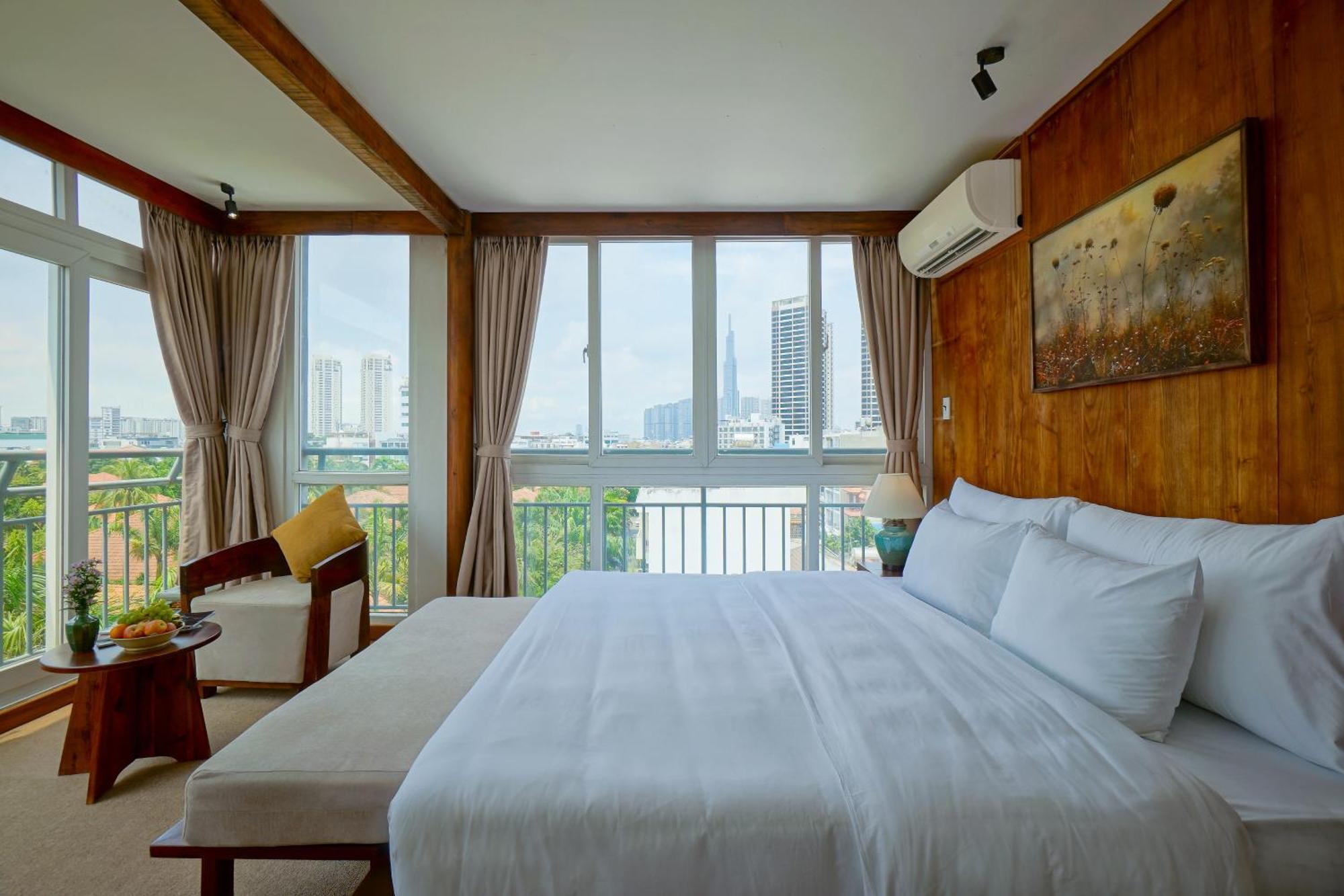 Nexus House Lang Bao Chi Khách sạn 4*