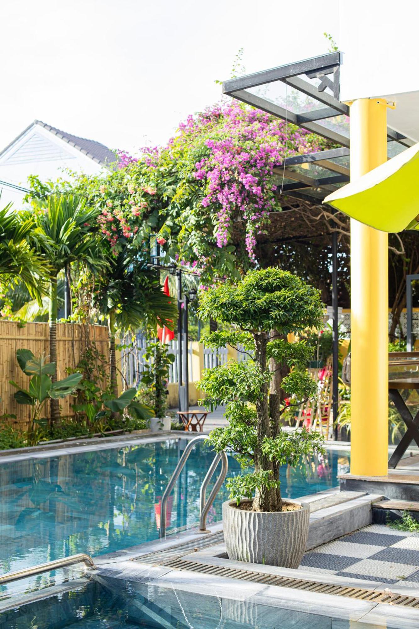 Lancelynk Retreat Hotel