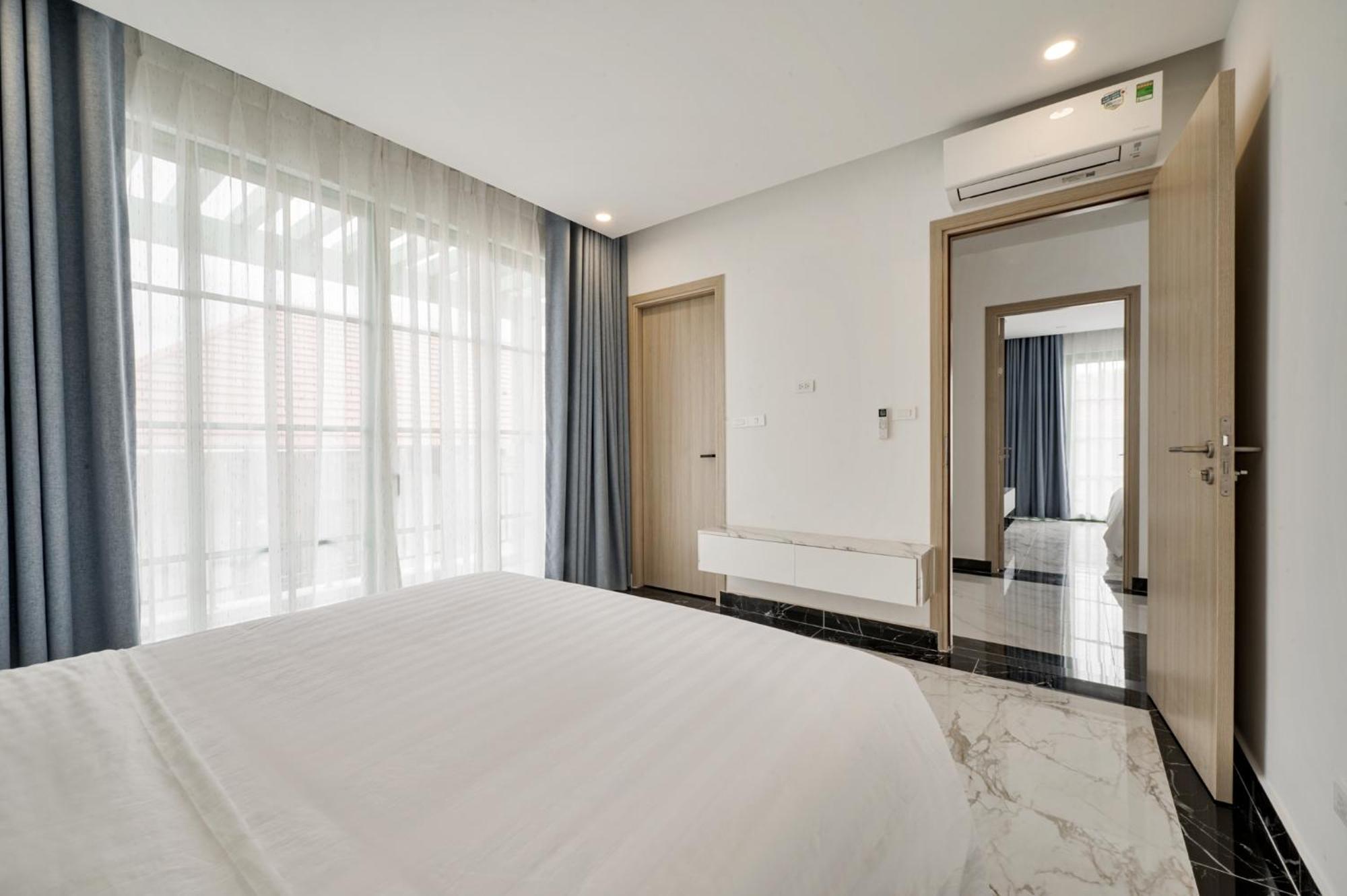 Elyday Hillside - Sea & Firework View 4*