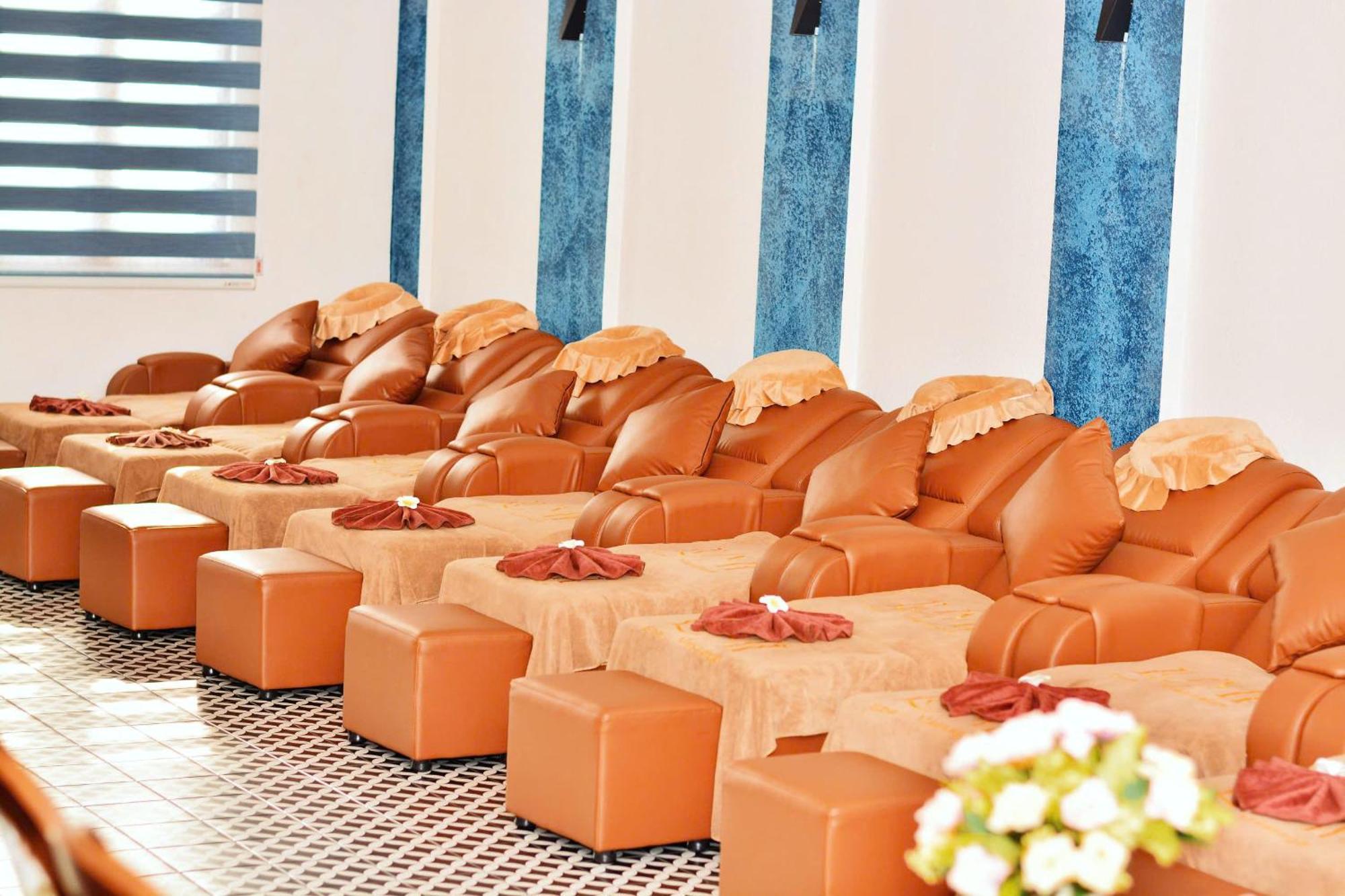 Elyday Hillside - Sea & Firework View Hotel 4*