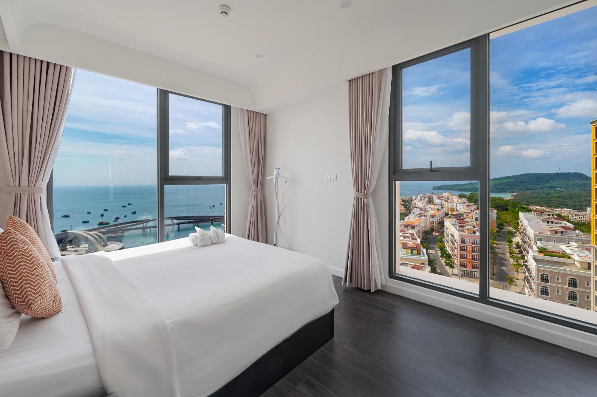 Hotel Elyday Hillside - Sea & Firework View 4*