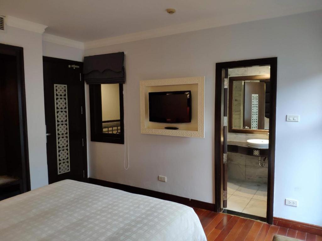 Hotel Church Boutique Hang Trong Hanoi