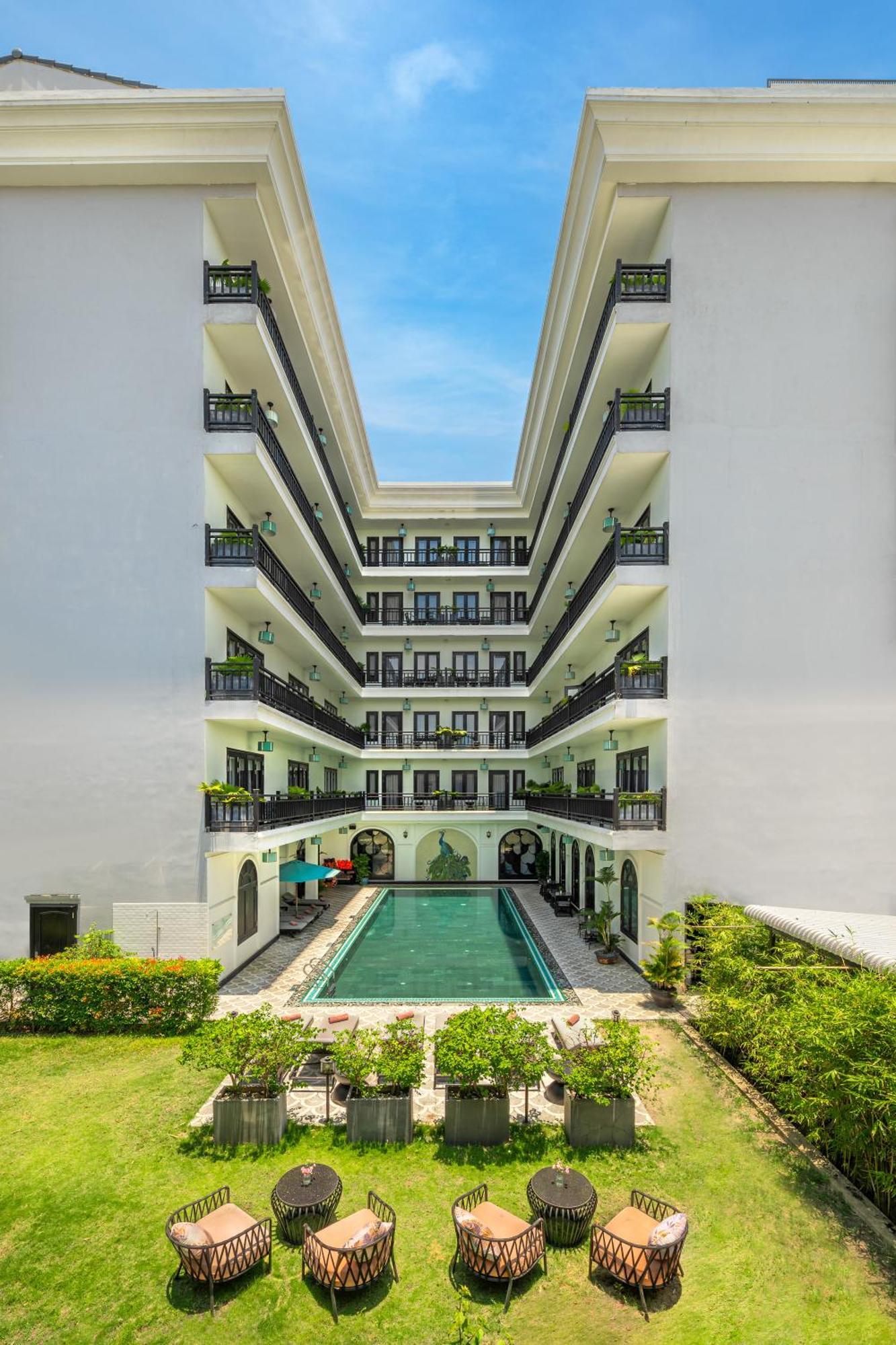 Delicacy & Hotel 4*