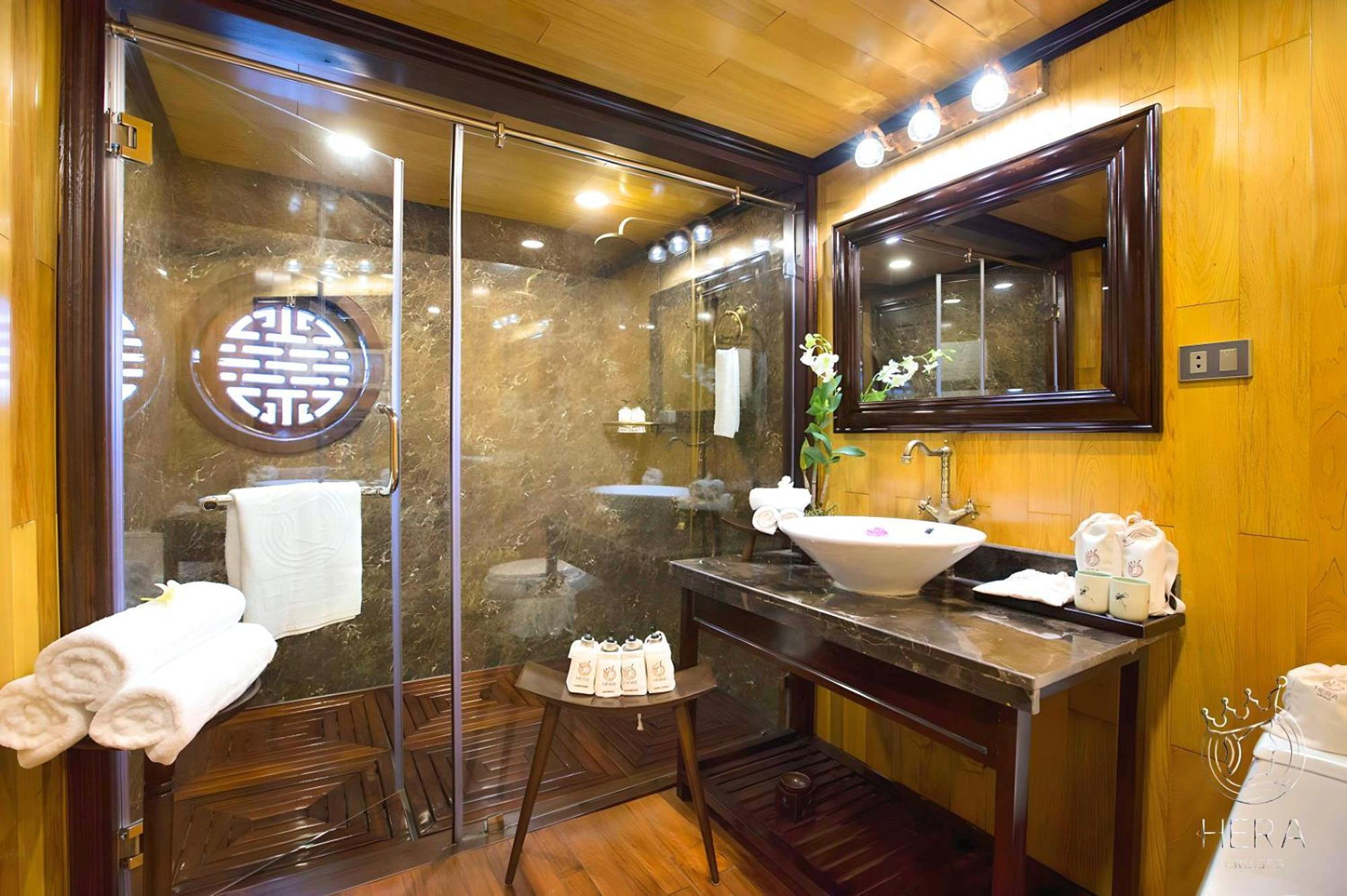 Hera Grand Luxury Cruise
