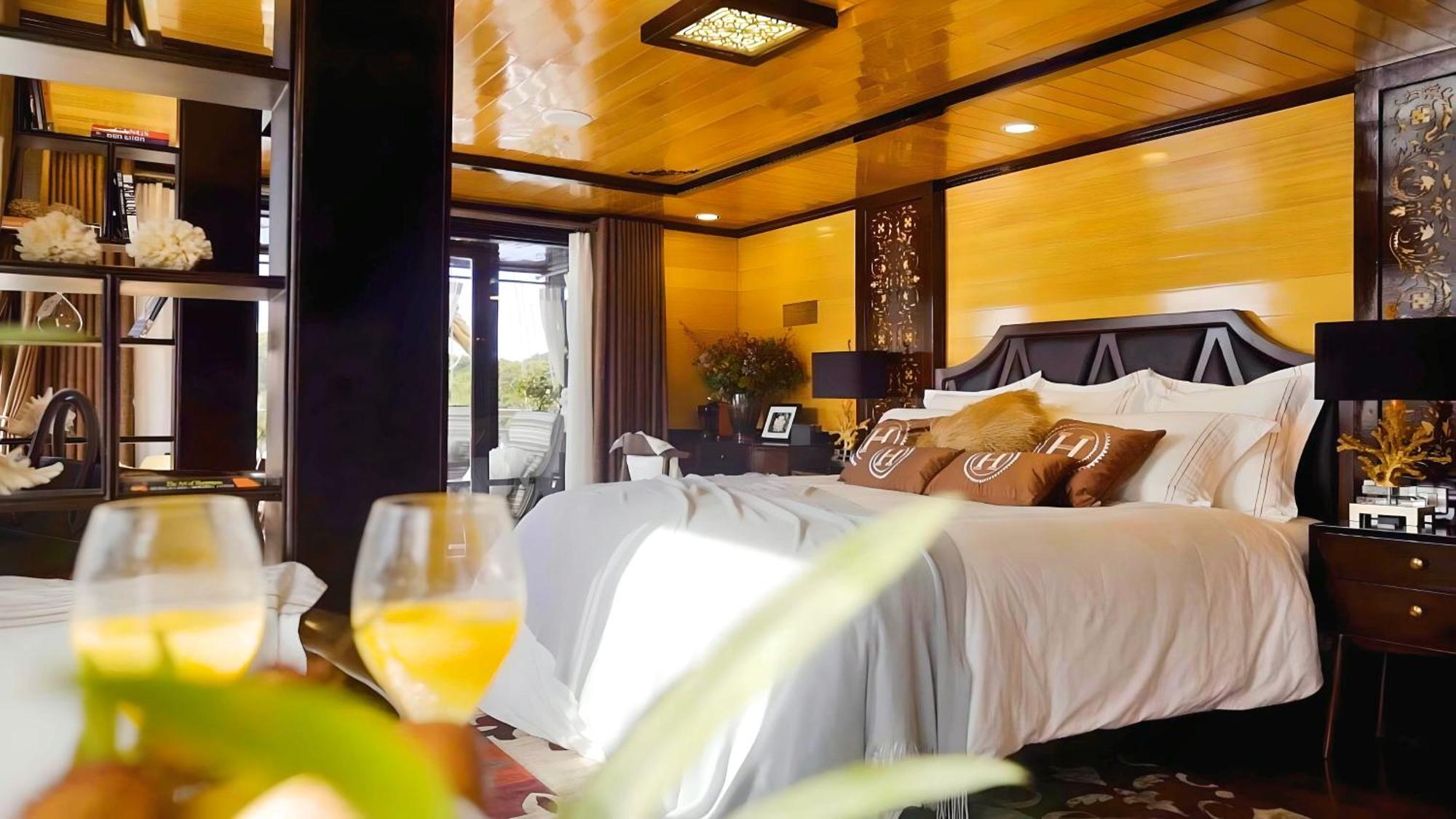 Hera Grand Luxury Cruise  5*