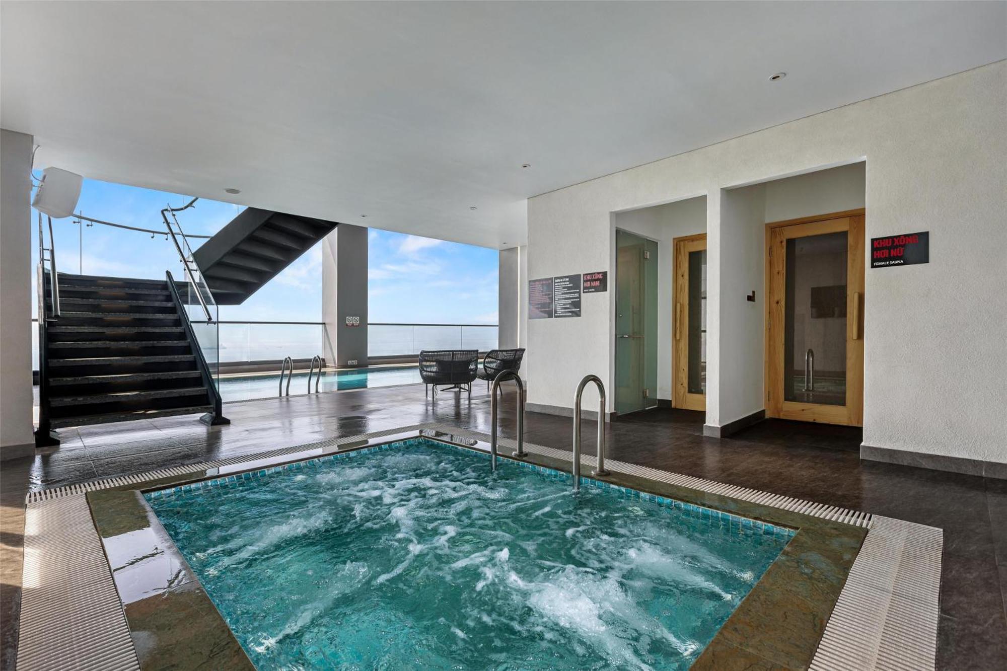 Radisson Red 5* Da Nang