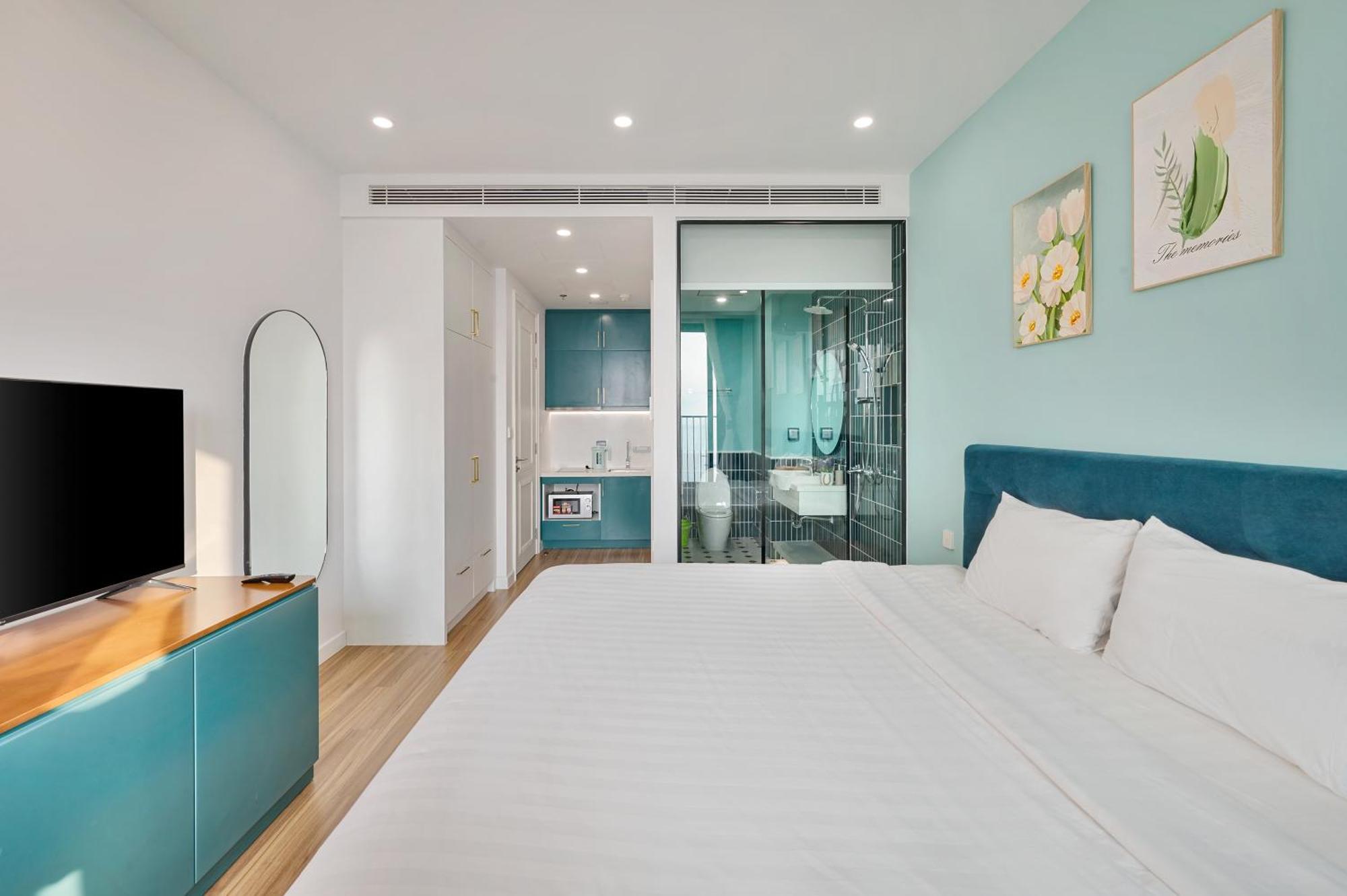 Hotel Elyday Hillside - Sea & Firework View