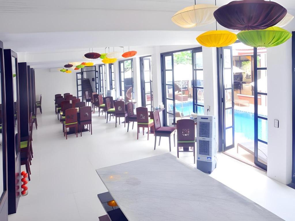 Vinh Hung 2 Hotel 2*