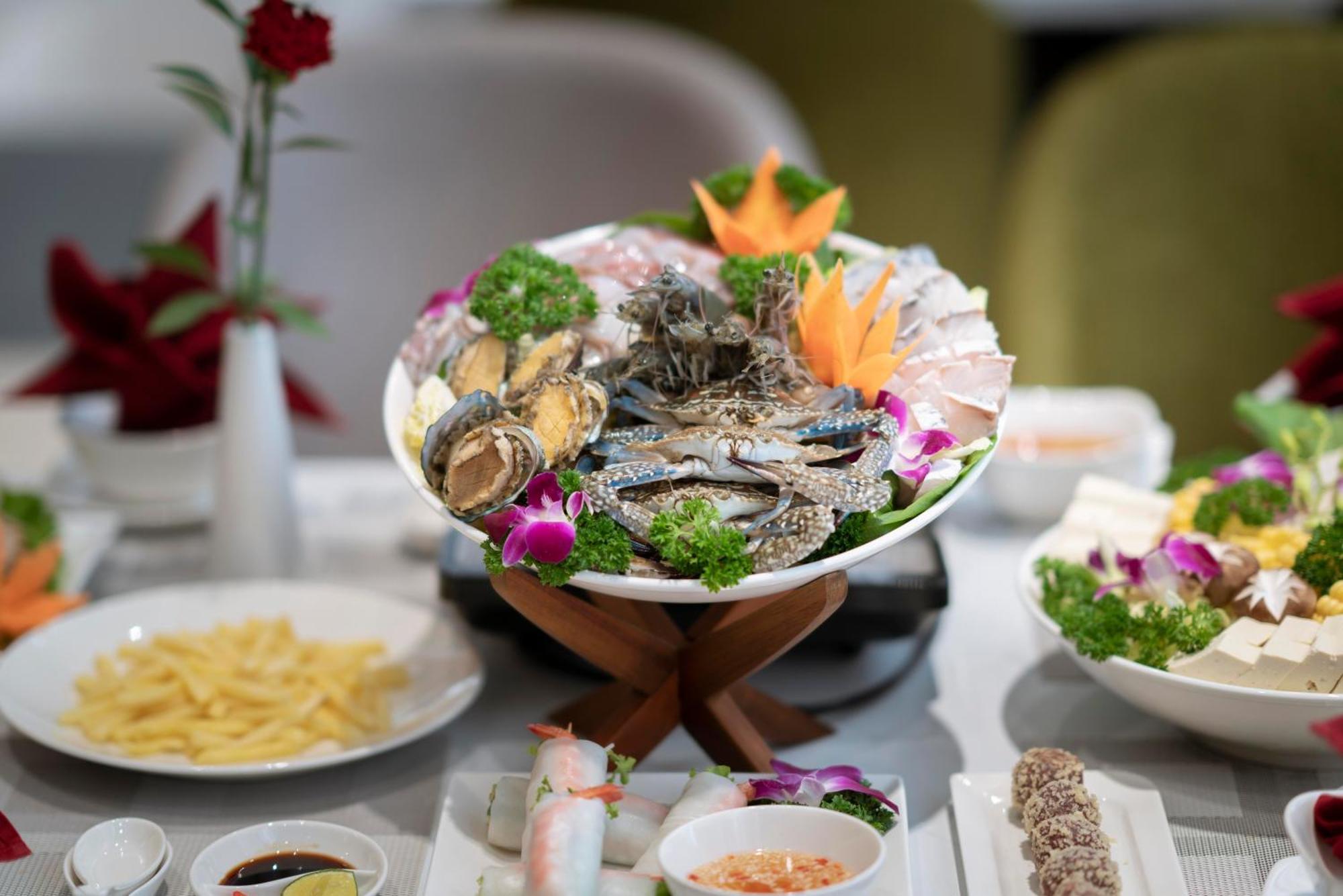 Wyndham Garden Legend Halong Hotel