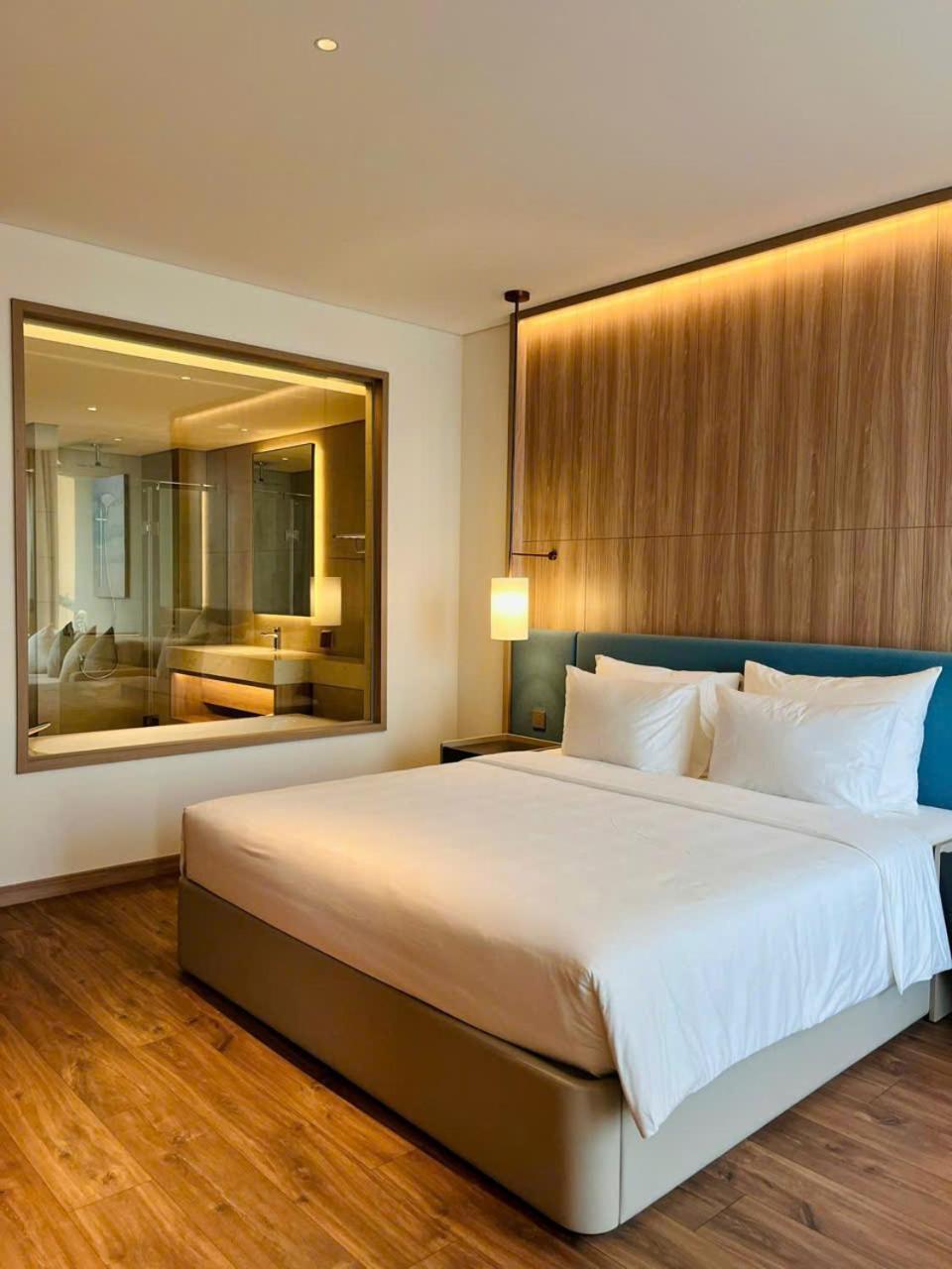 Alacarte Bay Ha Long