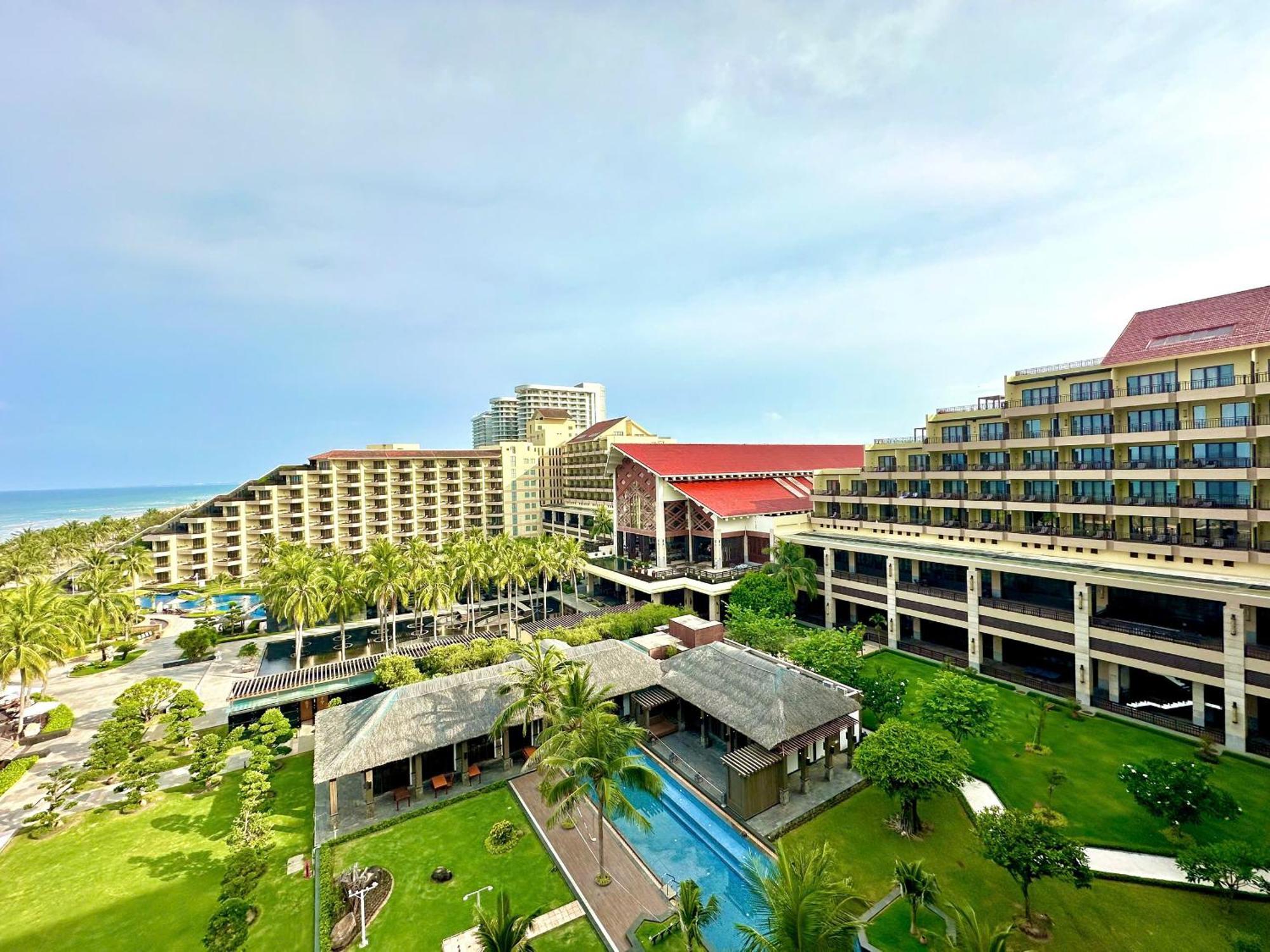 Crowne Plaza & 5* Da Nang