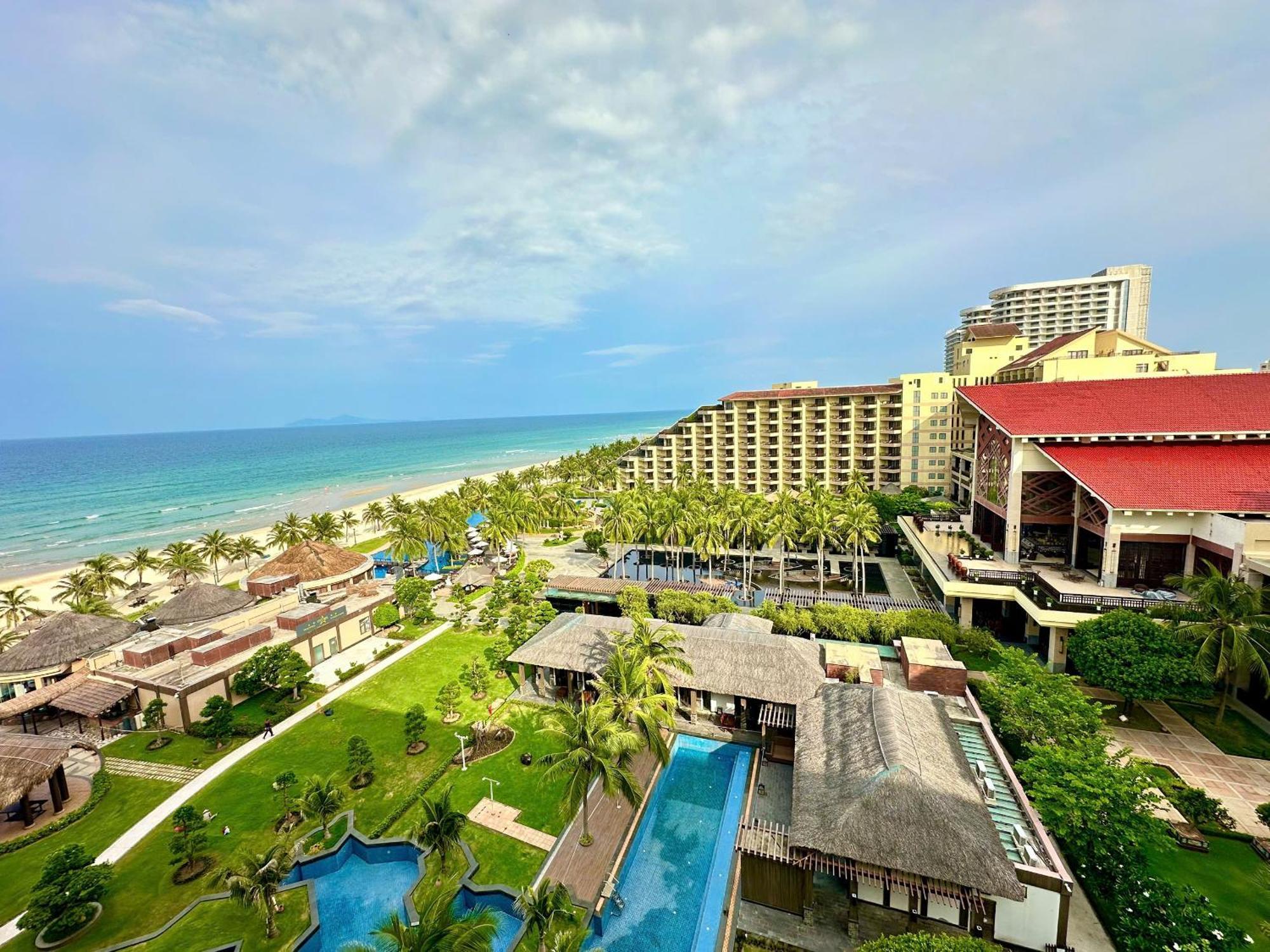 Crowne Plaza & Resort 5*
