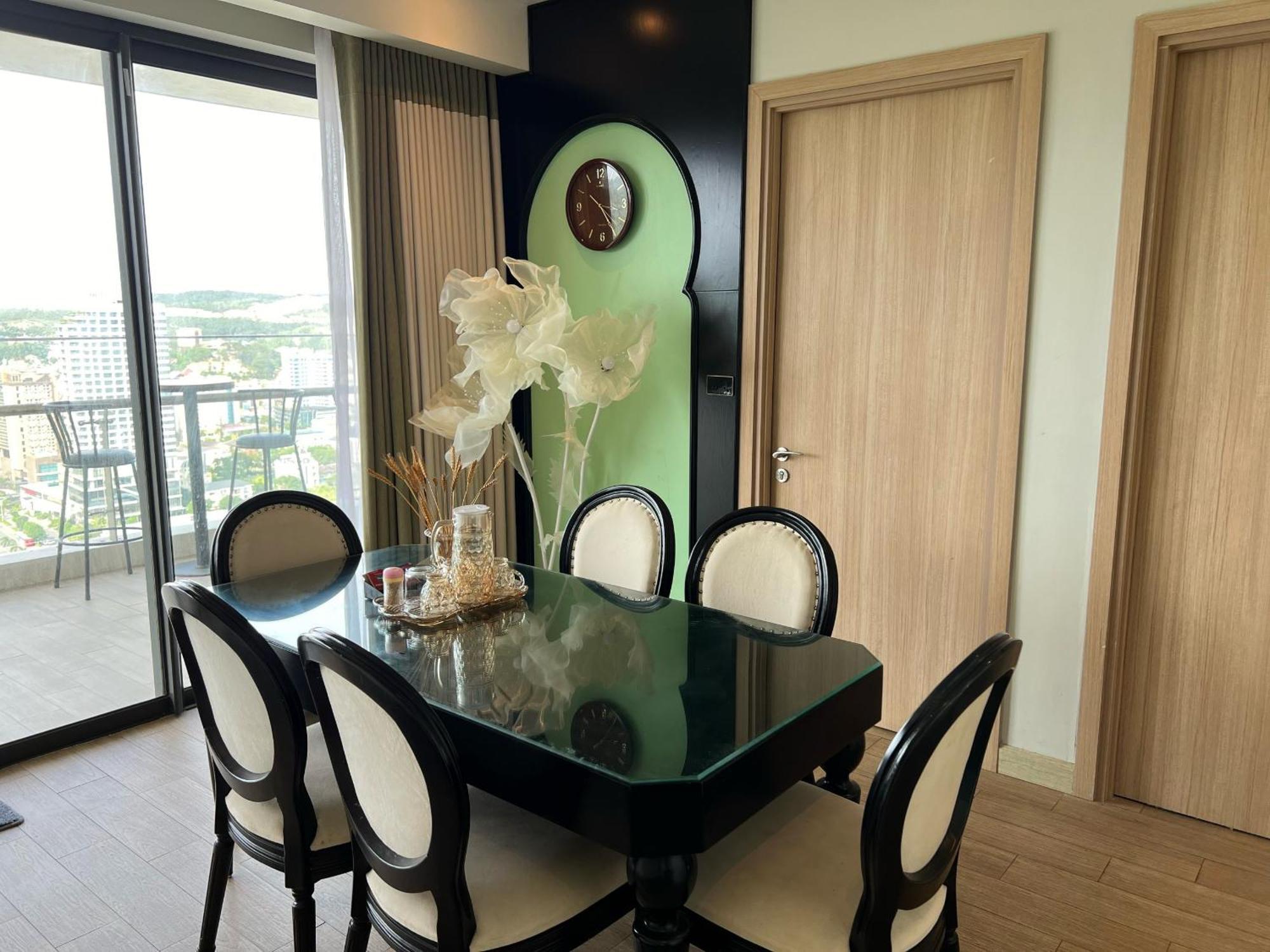 Apartment Comzy Ha Long