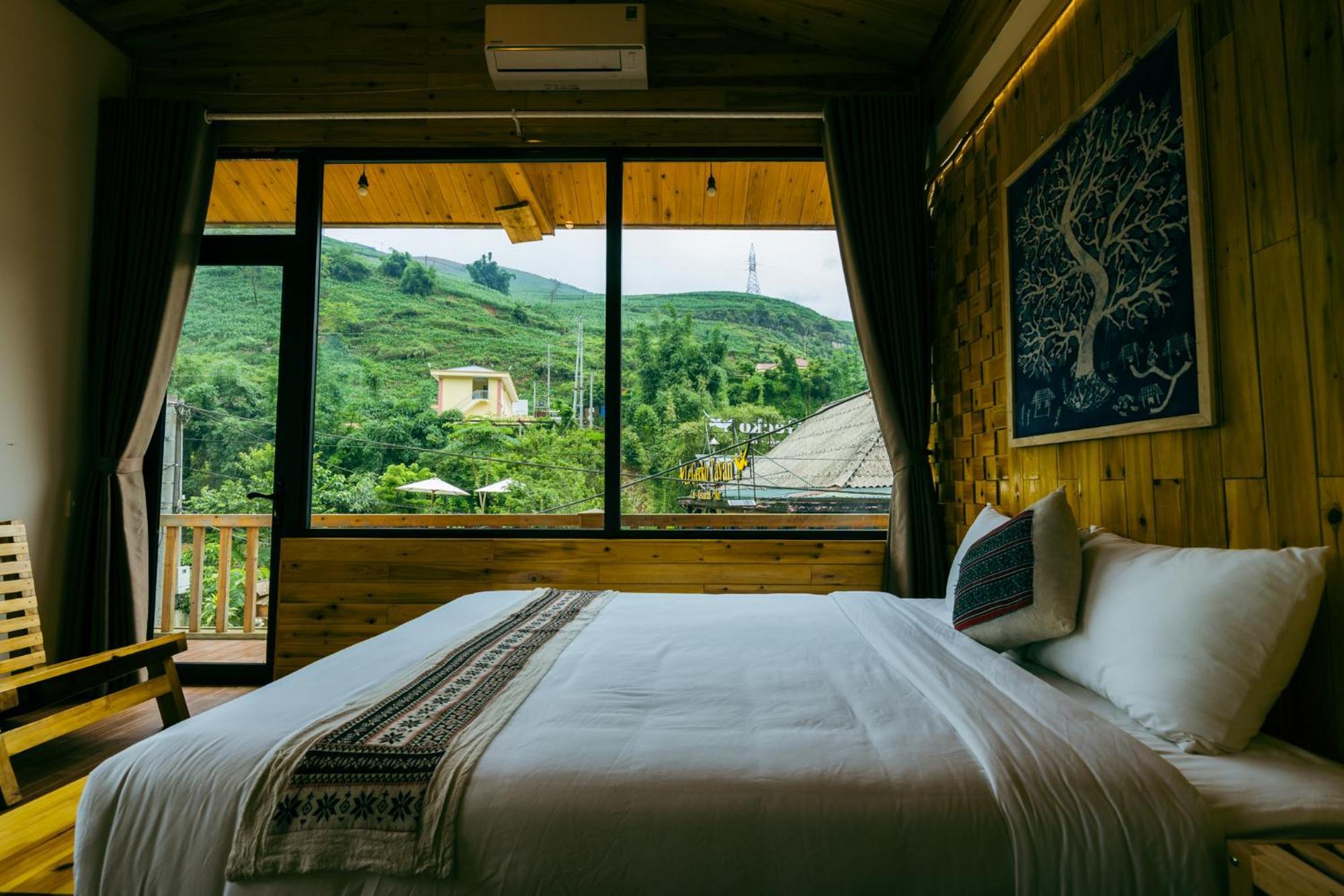 Riverside Homestay *