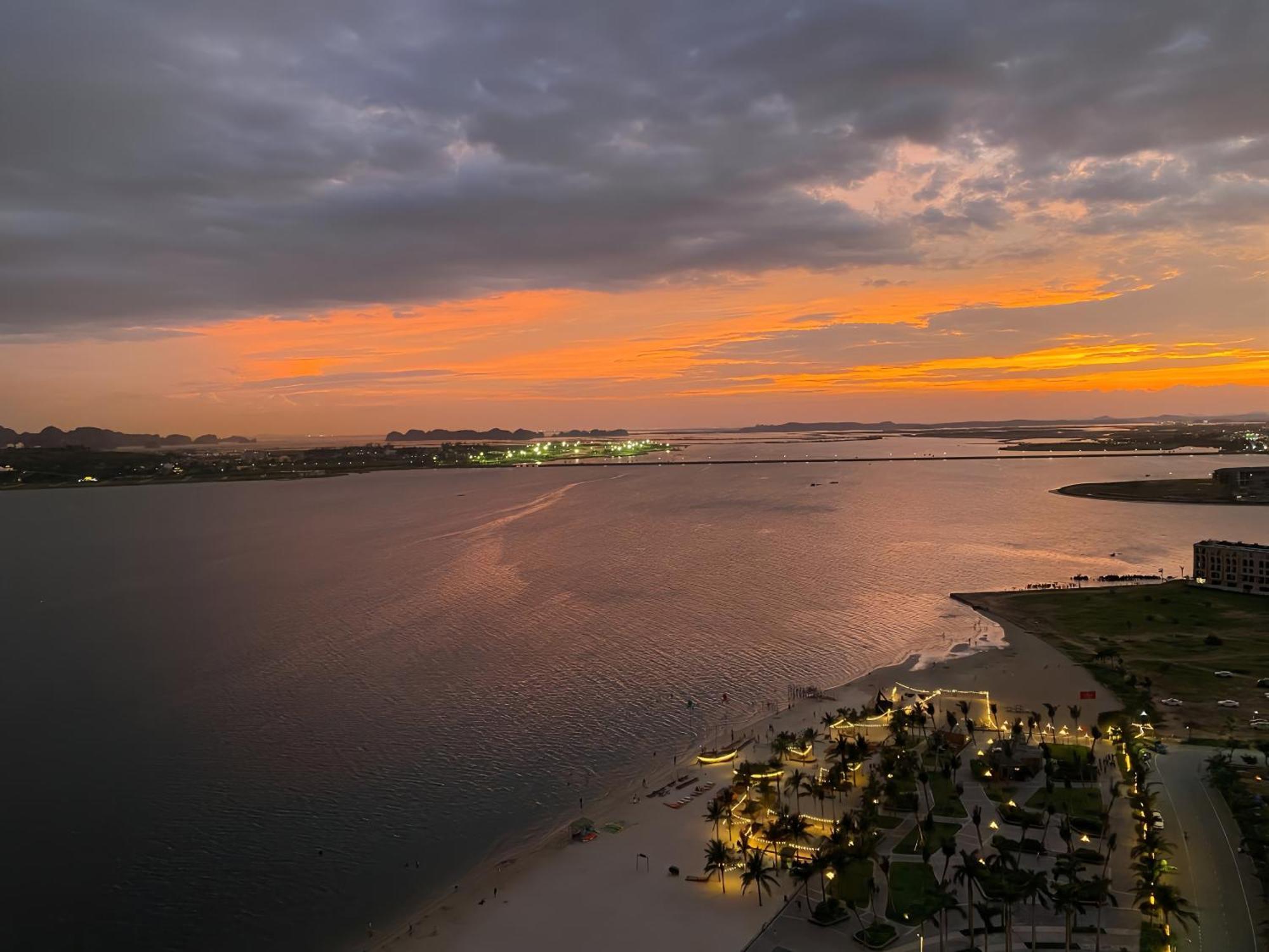Oceanview Alacarte Ha Long
