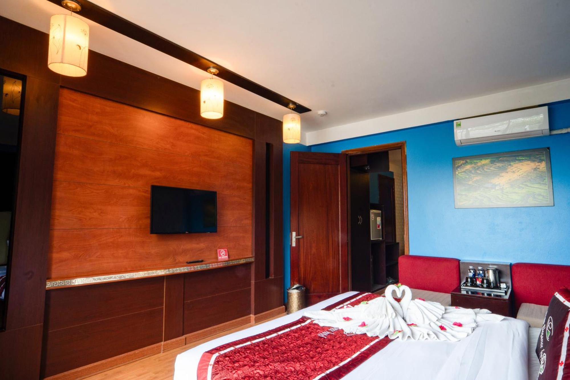 Elegance Hotel
