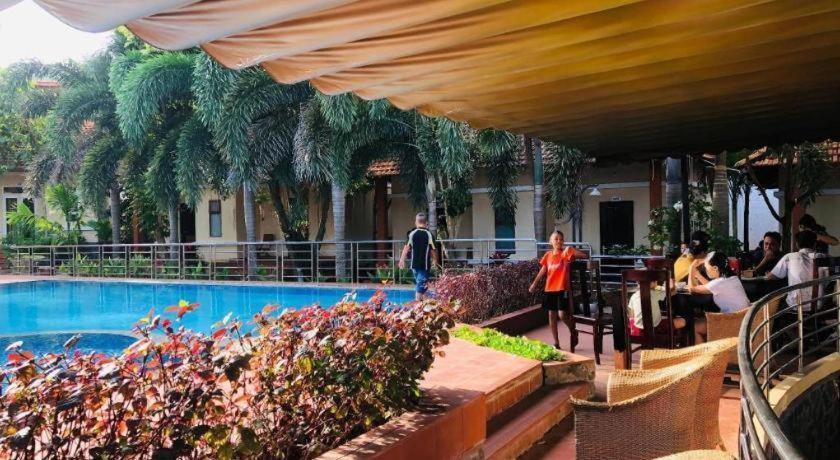 Castaways Resort
