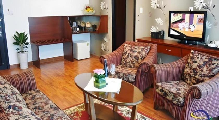 Universe Hotel