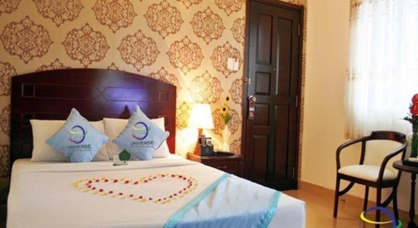 Universe Hotel 3*