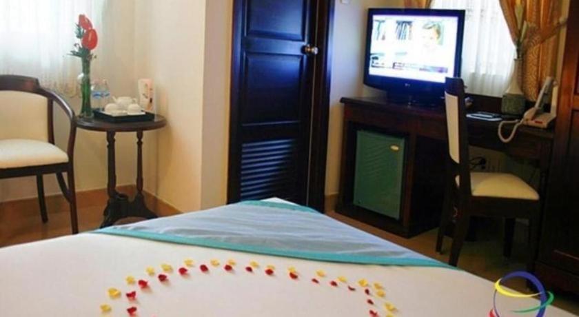 Universe Hotel 3*