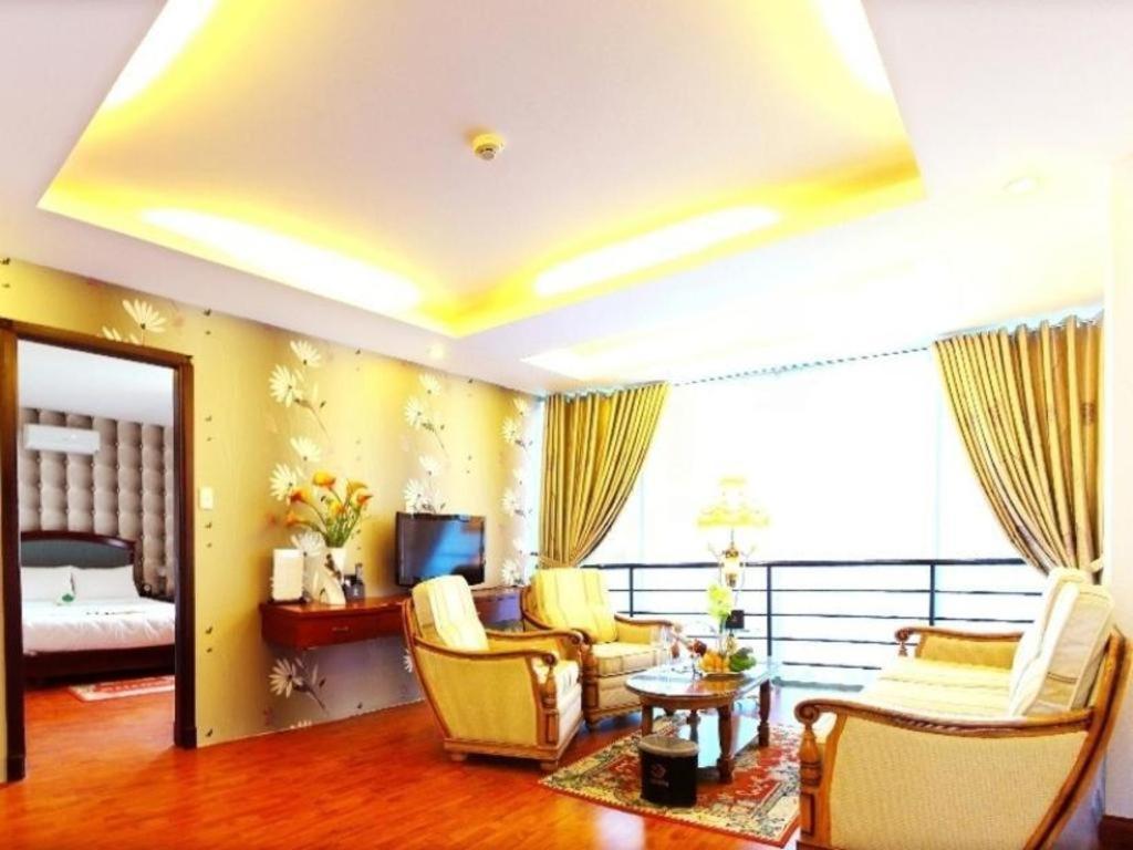 Universe Hotel