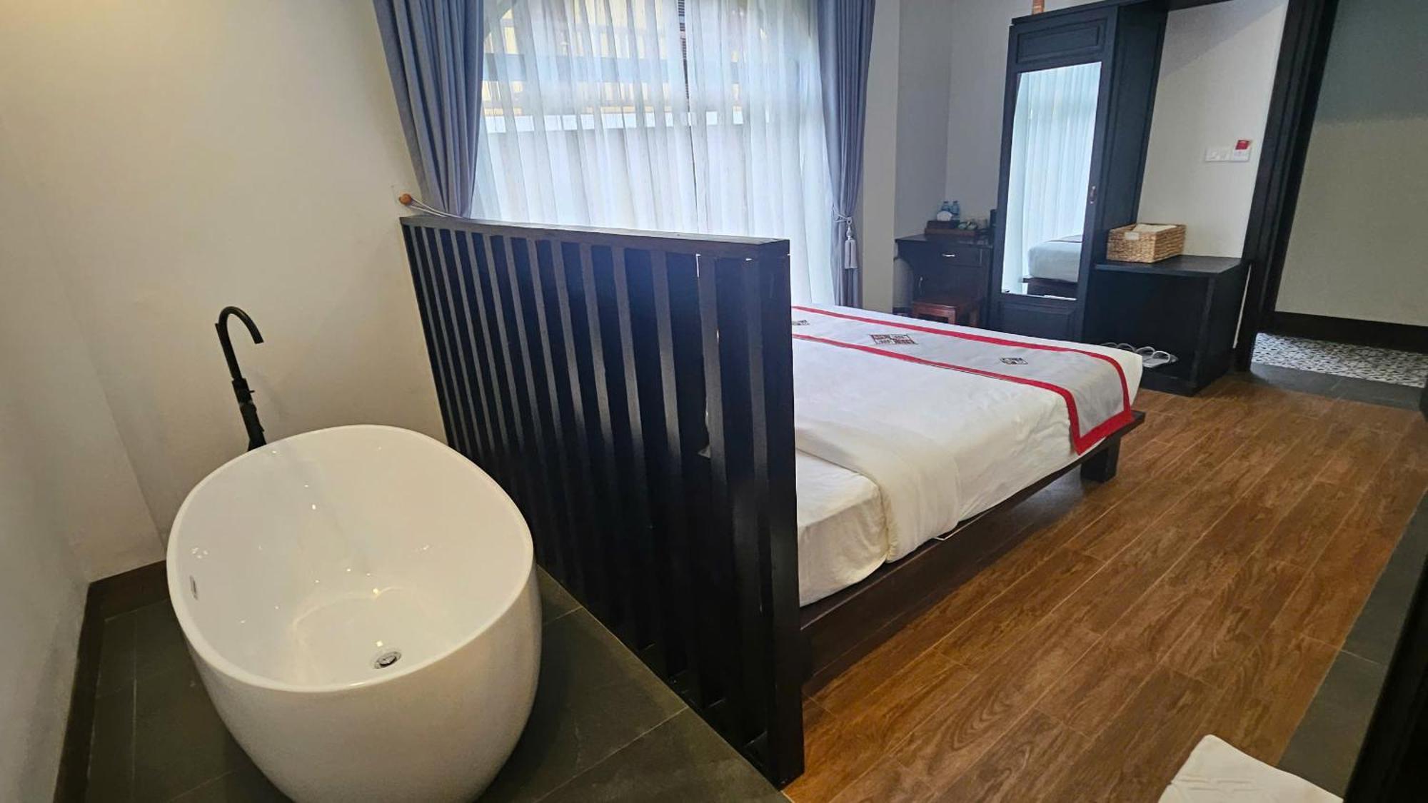 Florence Hotel *
