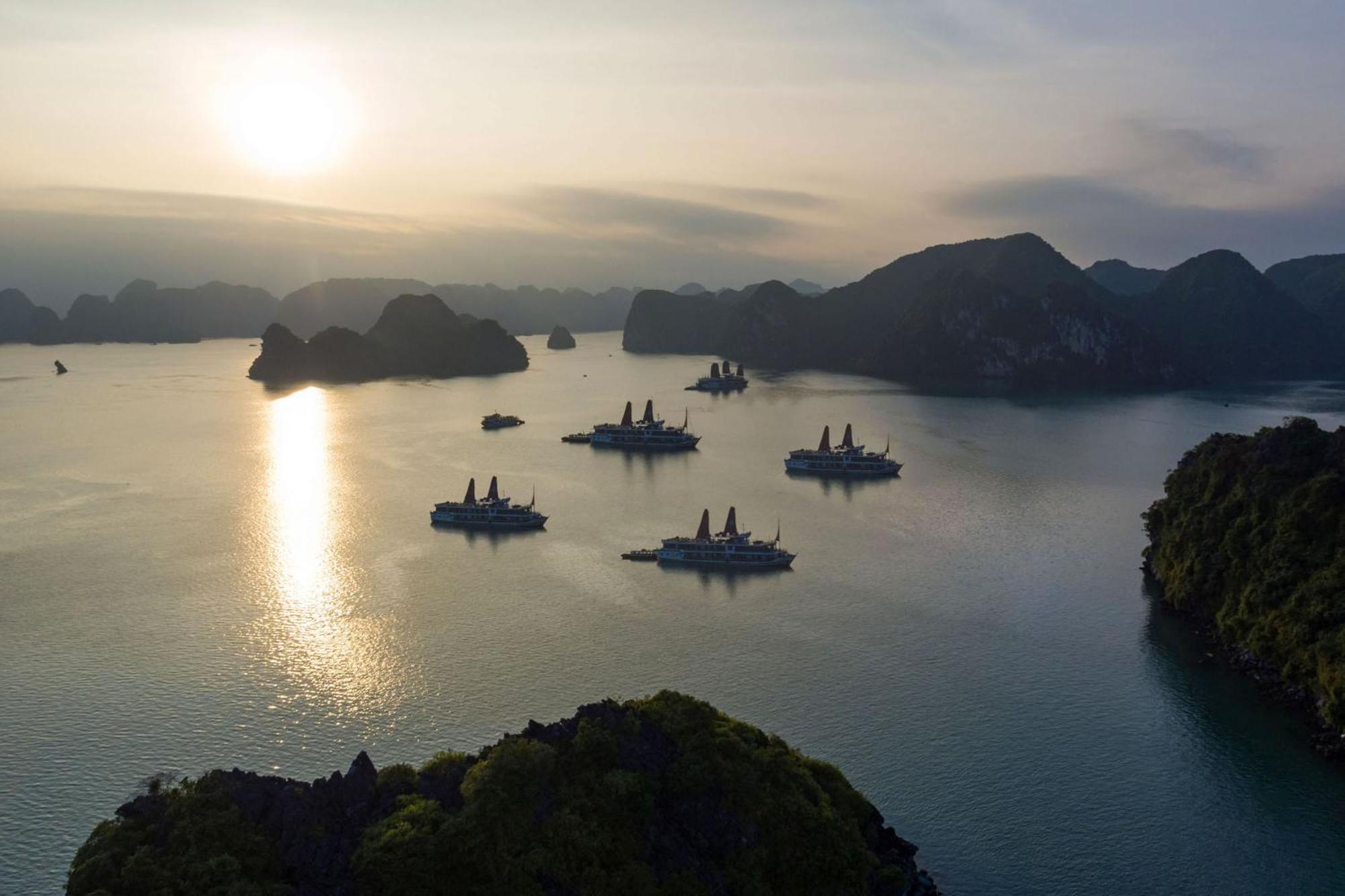 Halong Bay Cruises Ha Long