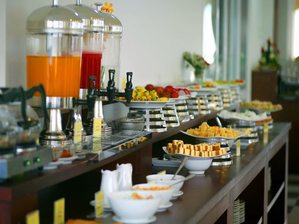 Sunny Hotel 3*