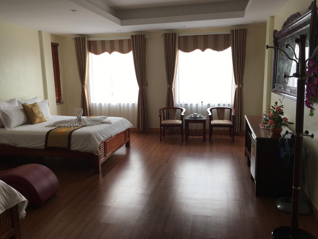 Hotel Viet Village