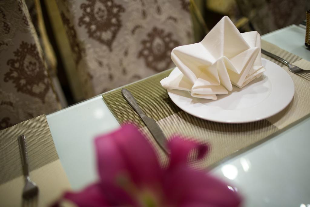 Hotel Symphony 3*