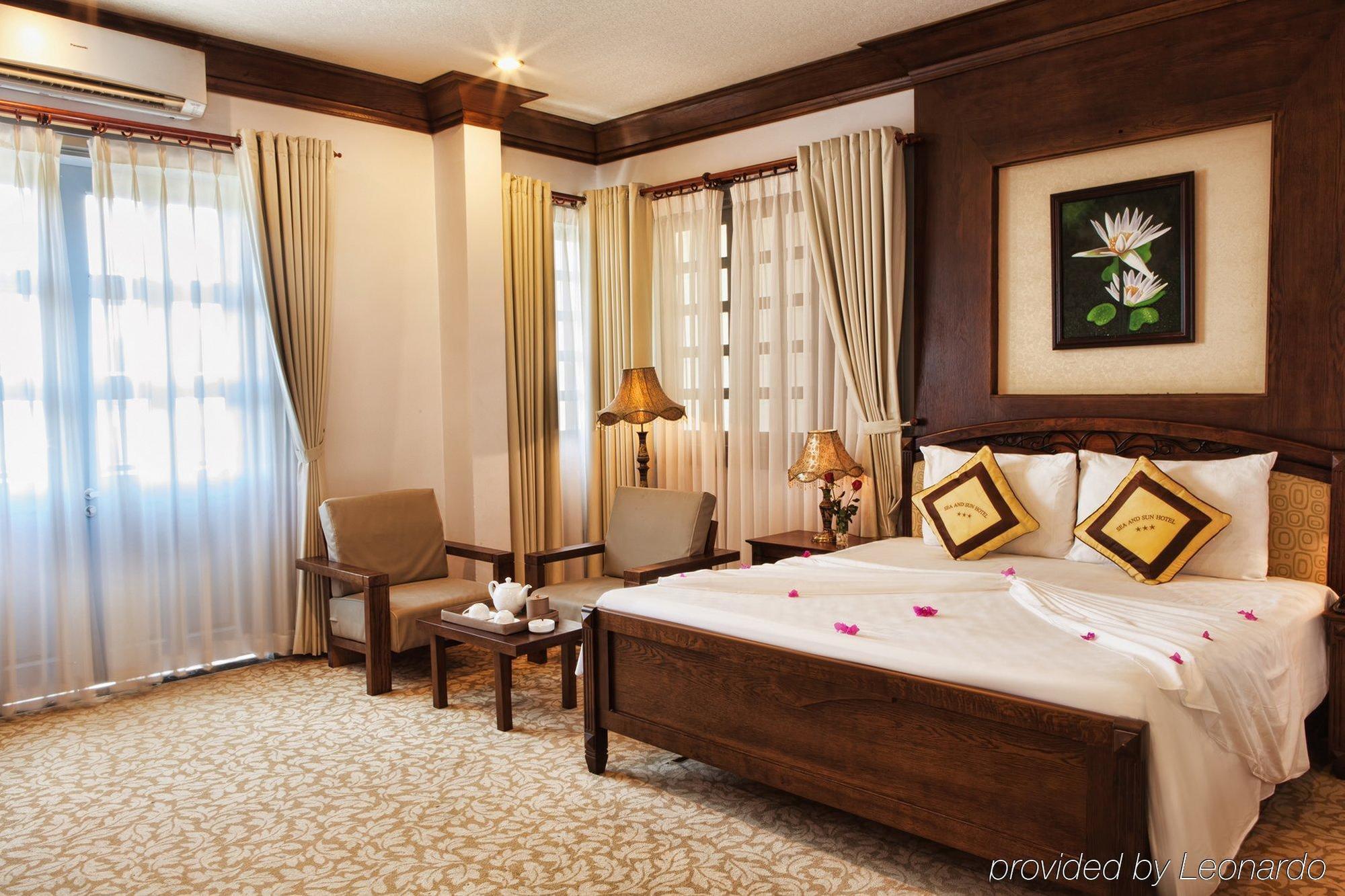The Sun Hotel