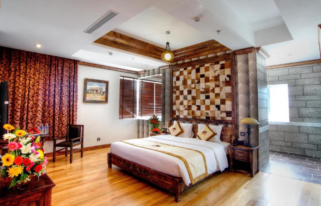 Seventeen Saloon Hotel 3*