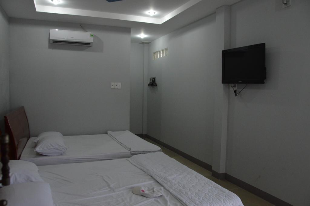 Motel Phung Hoang *
