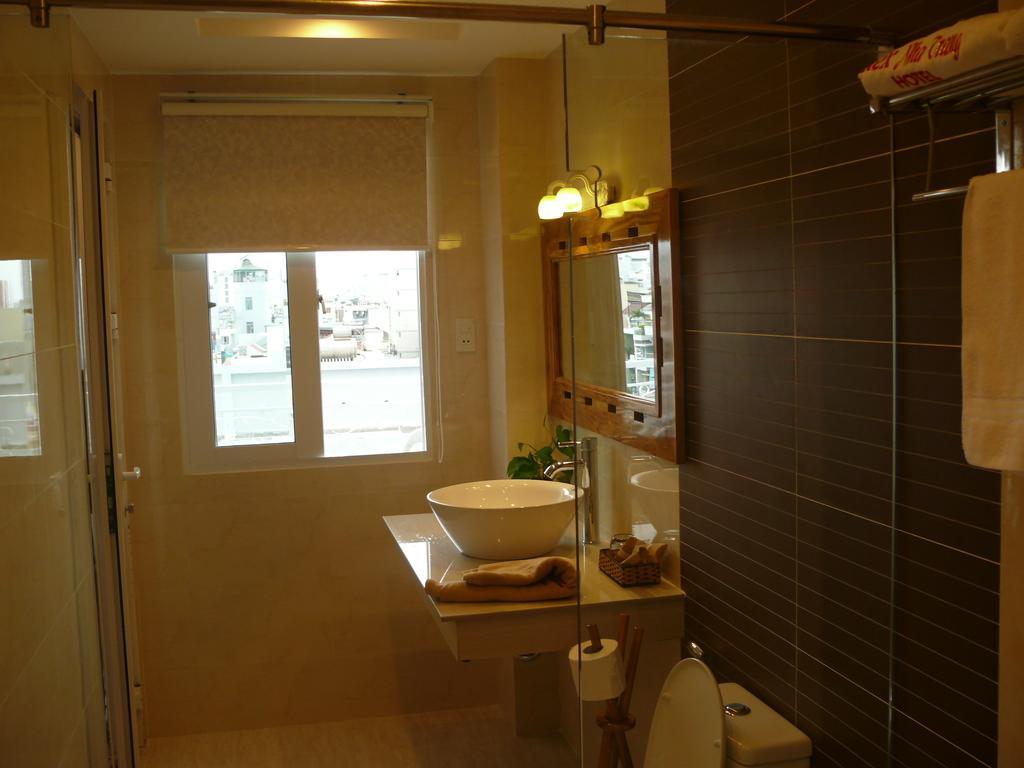 Rex & 3* Nha Trang