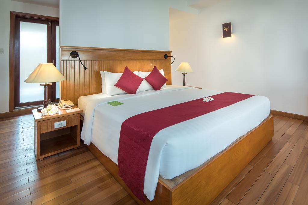 Eden Resort 4*