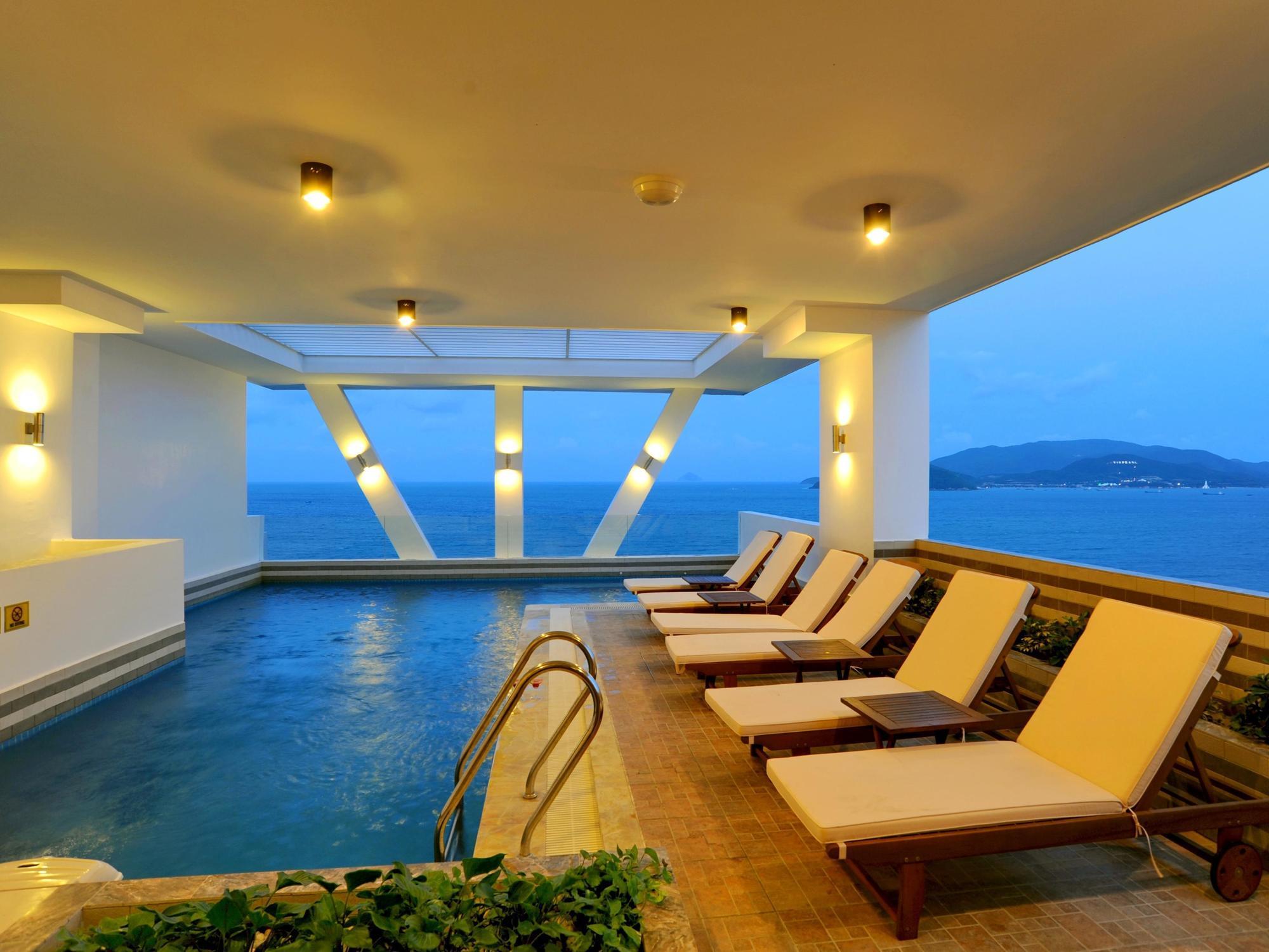 Dendro Beachfront