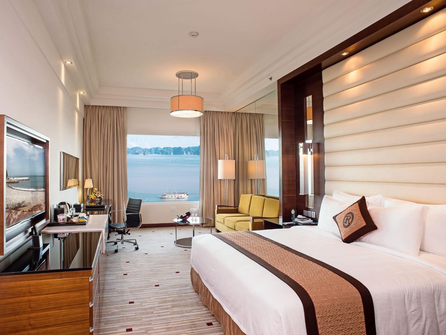 Royal Halong Ha Long