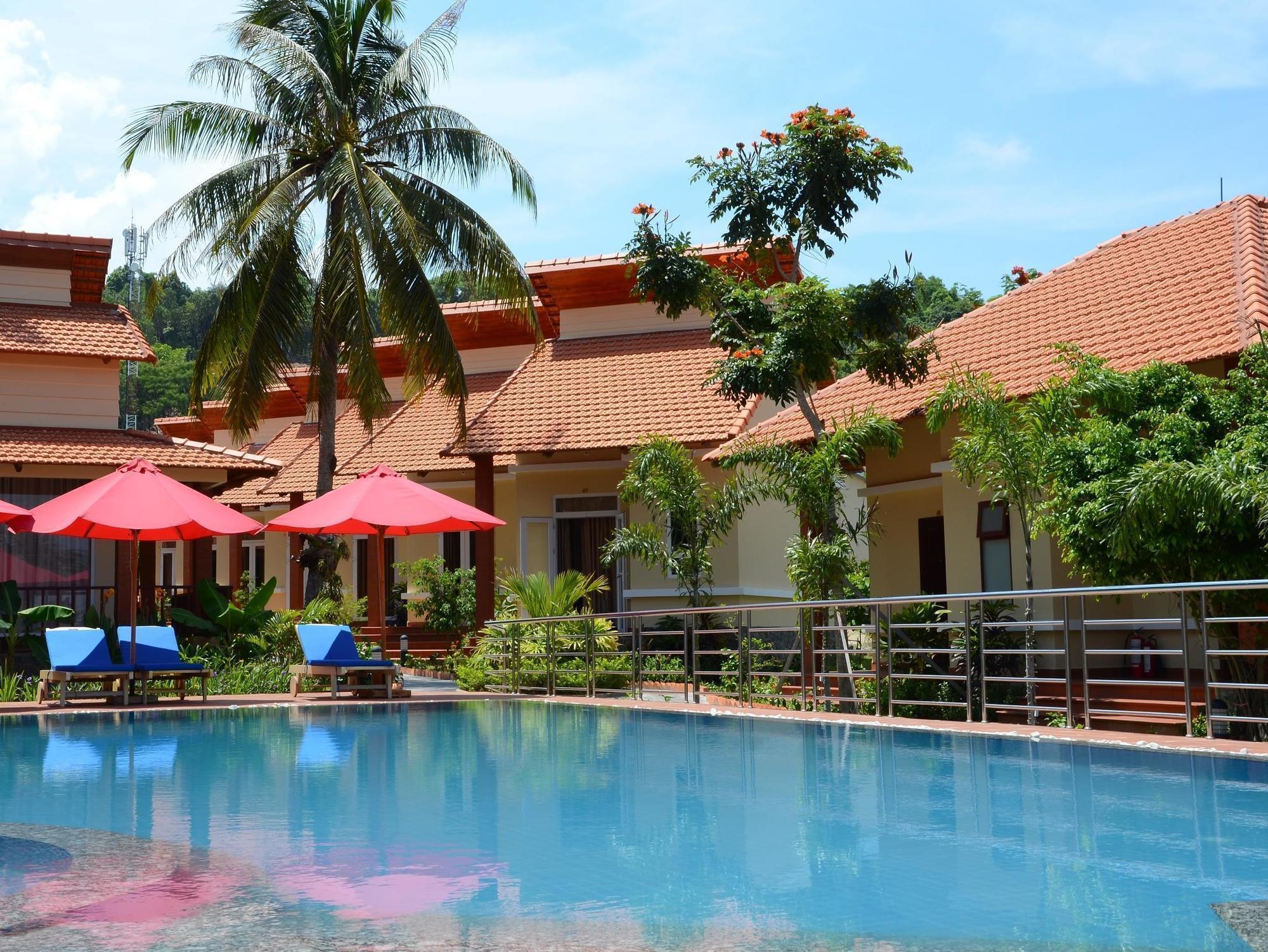 Castaways Resort 2*