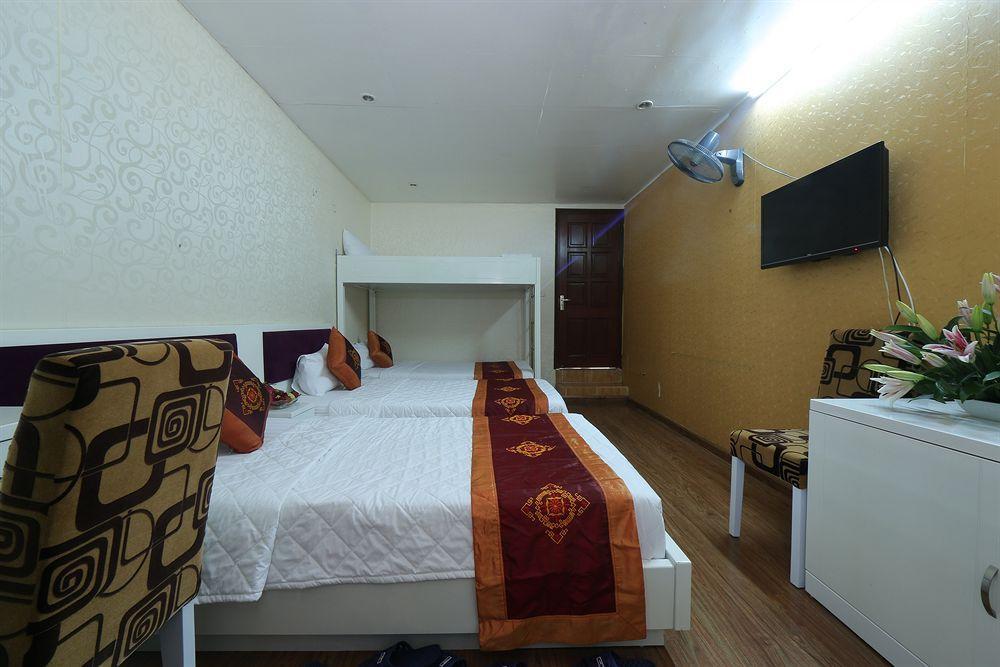 Hostel Little *