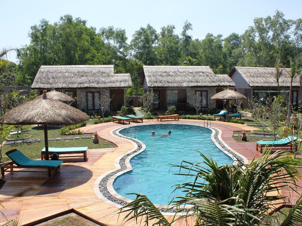 Village Hotel