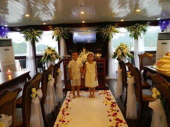 Halong Phoenix Cruiser
