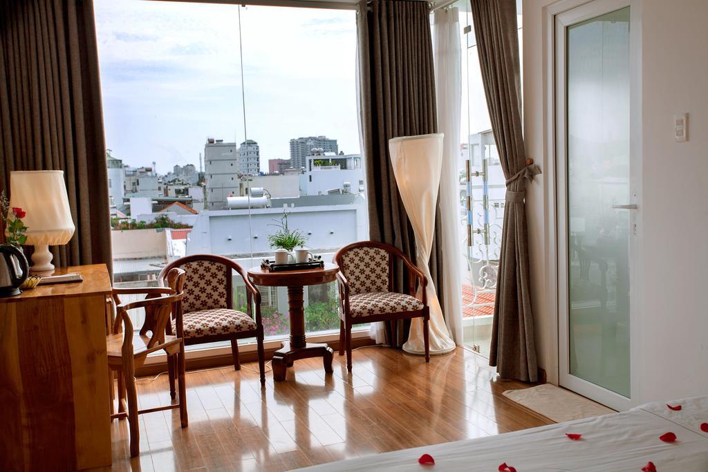Rex & Nha Trang