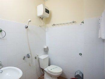 An Hoa Hotel *