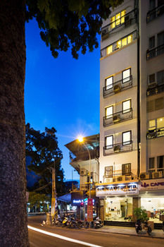 Hanoi Lake View Hotel & Spa 4*